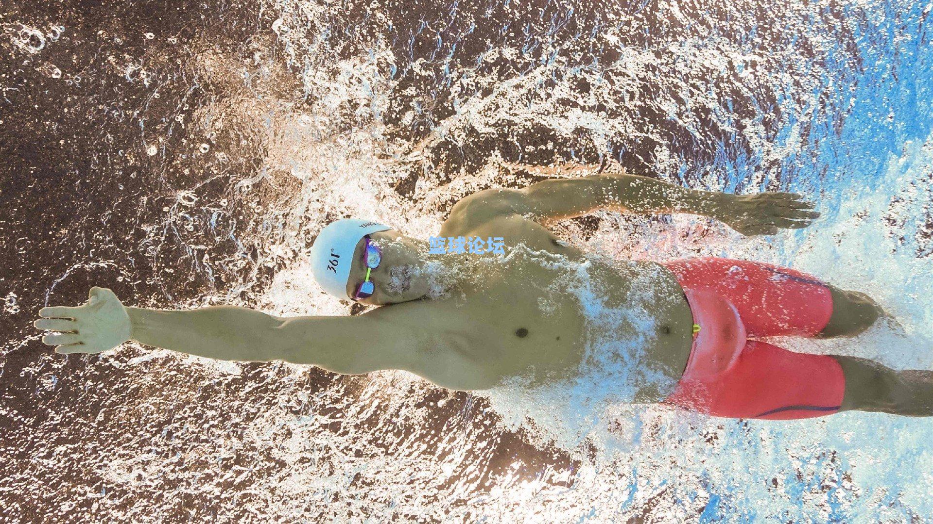 姆巴佩散步式带球遭断引担忧，巴黎核心状态低迷敲响警钟